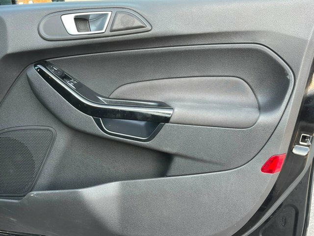 Ford Fiesta 1.0T Ecoboost Zetec Bo Play Series Euro 6 S S Brown #31