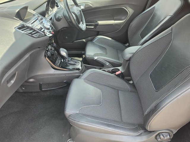 Ford Fiesta 1.0 Ecoboost Zetec Red #52