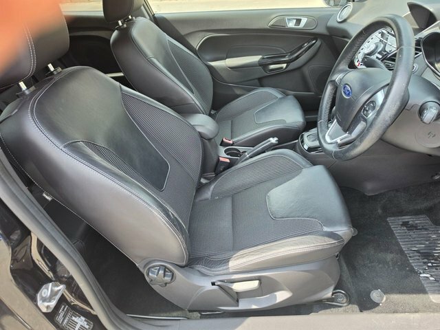 Ford Fiesta 1.0 Ecoboost Zetec Red #35