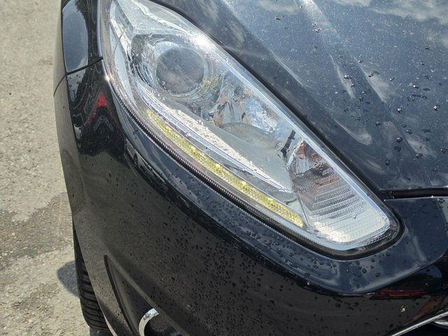 Ford Fiesta 1.0 Ecoboost Zetec Red #25