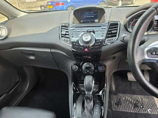 Ford Fiesta 1.0 Ecoboost Zetec Red #45