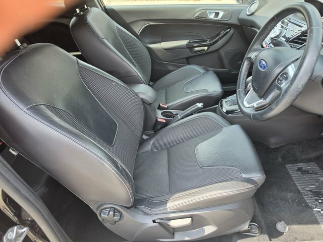 Ford Fiesta 1.0 Ecoboost Zetec Red #32