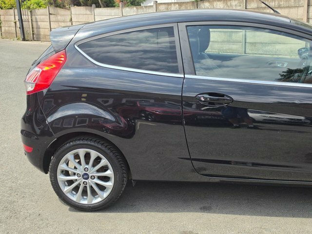 Ford Fiesta 1.0 Ecoboost Zetec Red #9