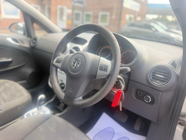 Vauxhall Corsa Active Red #2