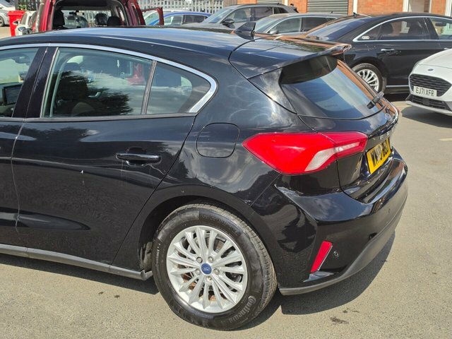 Ford Focus 1.0 Ecoboost 125 Active Grey #17