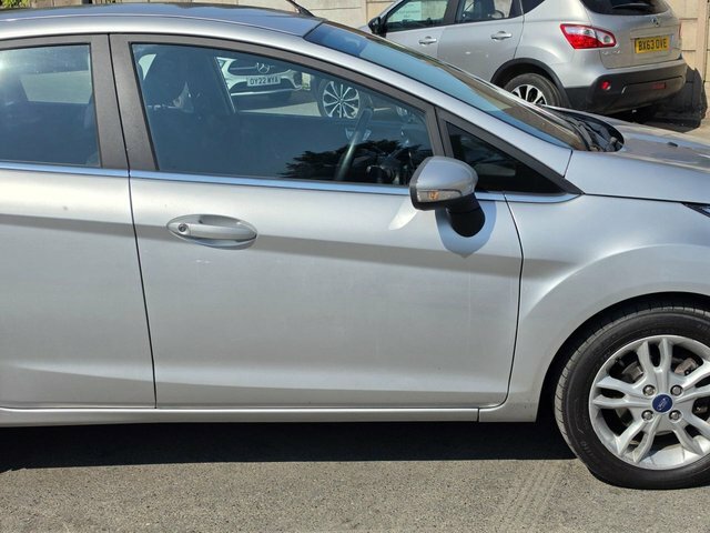 Ford Fiesta 1.25 Studio Blue #9