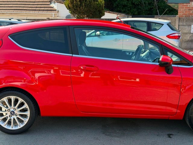 Ford Fiesta Hatchback Style 2013 Red #6
