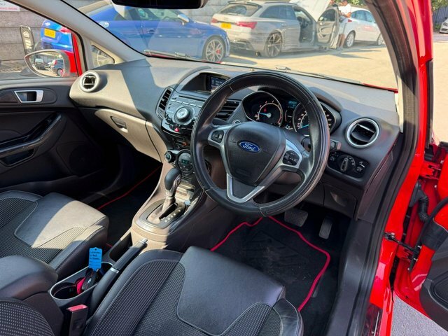 Ford Fiesta Hatchback Style 2013 Red #2