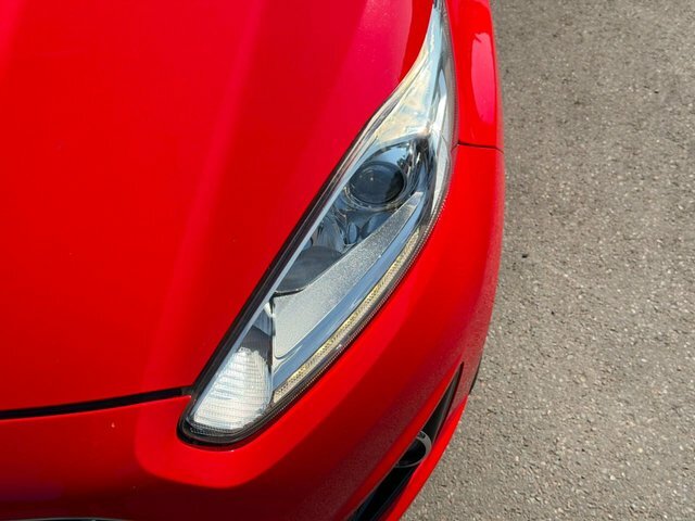 Ford Fiesta Hatchback Style 2013 Red #24