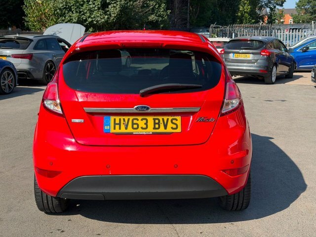 Ford Fiesta Hatchback Style 2013 Red #12