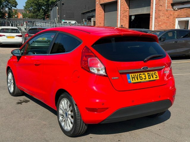 Ford Fiesta Hatchback Style 2013 Red #16