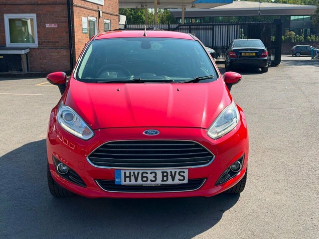 Ford Fiesta Hatchback Style 2013 Red #22