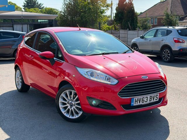 Ford Fiesta Hatchback Style 2013 Red #3