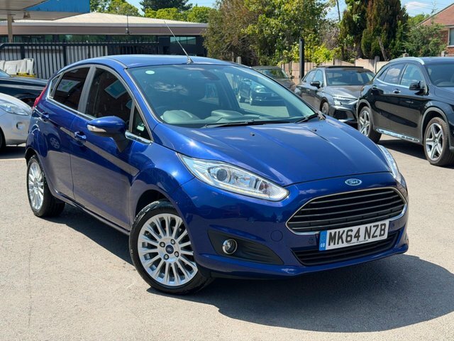 Ford Fiesta 1.0T Ecoboost Titanium Hatchback Powers Blue