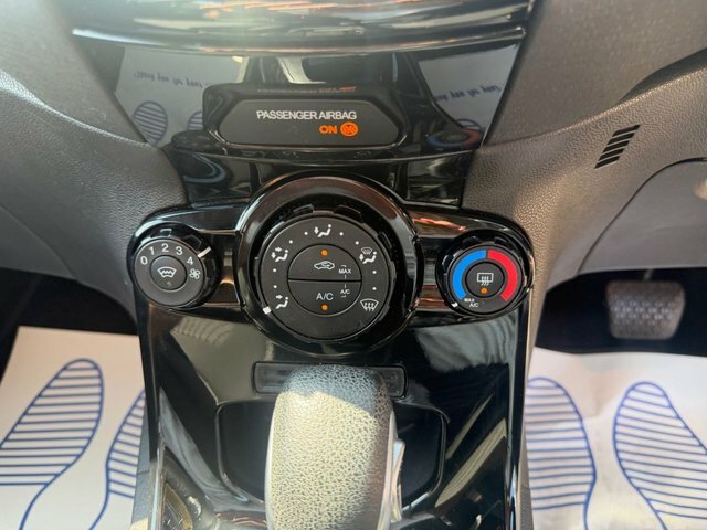 Ford Fiesta 1.0 Titanium 79 Bhp Blue #34