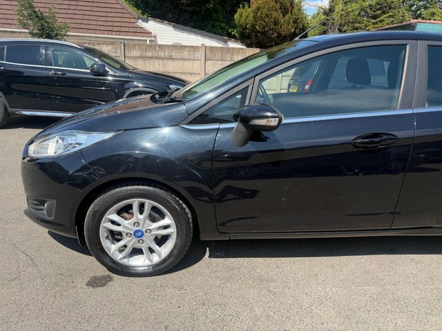 Ford Fiesta 1.0 Titanium 79 Bhp Blue #21
