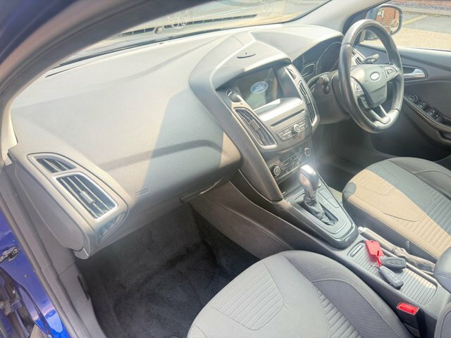 Ford Focus 1.0 Ecoboost 125 Titanium X Grey #44