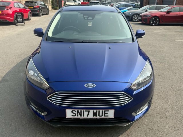 Ford Focus 1.0 Ecoboost 125 Titanium X Grey #4