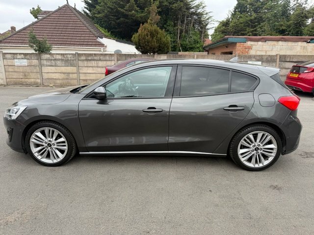 Ford Focus 1.0T Ecoboost Titanium #25