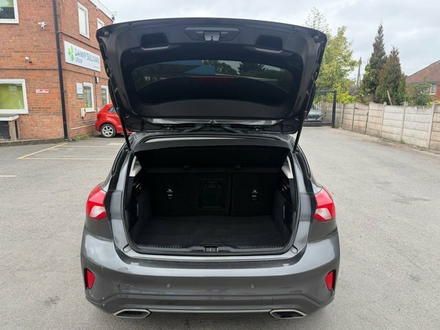 Ford Focus 1.0T Ecoboost Titanium #20