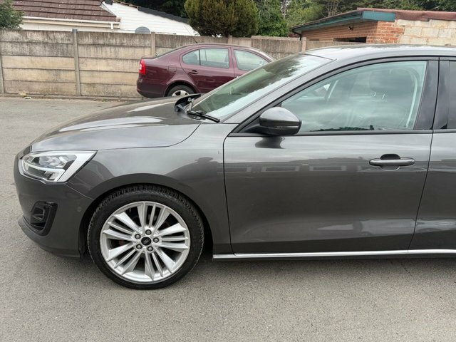 Ford Focus 1.0T Ecoboost Titanium #26