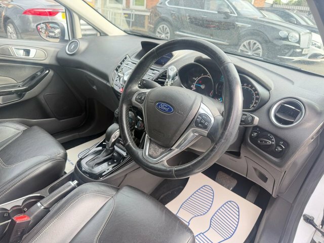 Ford Fiesta 1.0 Ecoboost Titanium White #29