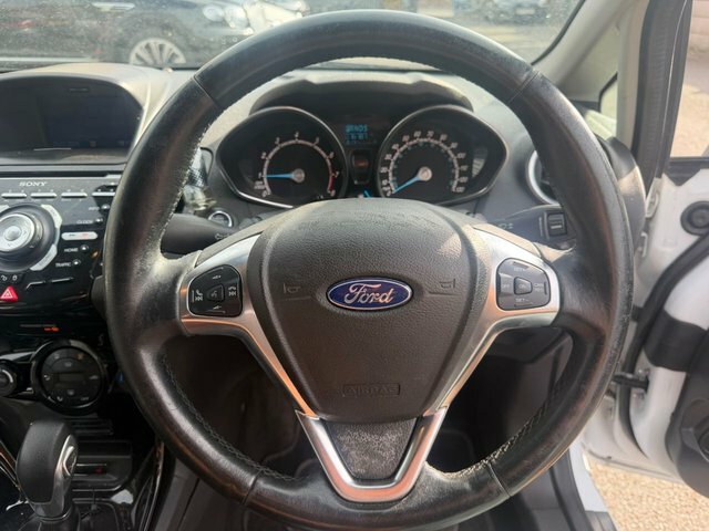 Ford Fiesta 1.0 Ecoboost Titanium White #30