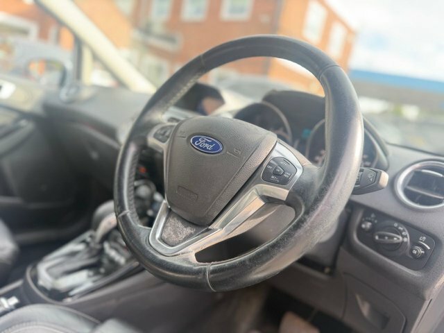 Ford Fiesta 1.0 Ecoboost Titanium White #2