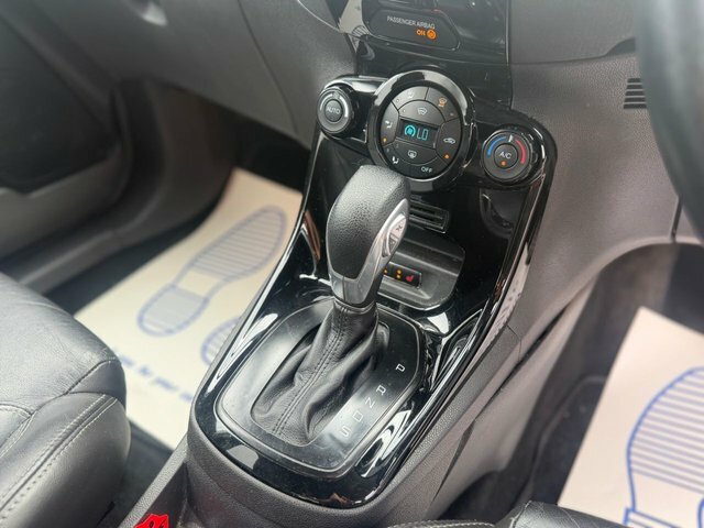 Ford Fiesta 1.0 Ecoboost Titanium White #32