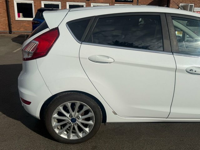 Ford Fiesta 1.0 Ecoboost Titanium White #16