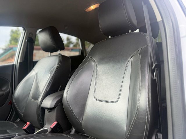 Ford Fiesta 1.0 Ecoboost Titanium White #43