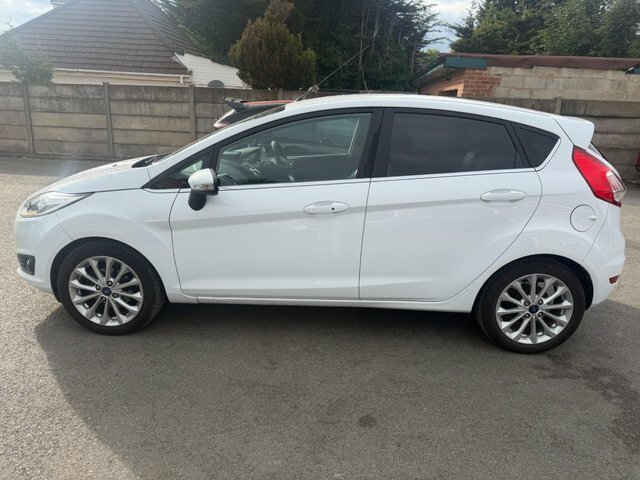 Ford Fiesta 1.0 Ecoboost Titanium White #26
