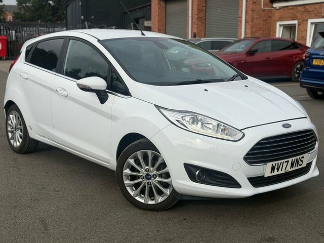 Ford Fiesta 1.0 Ecoboost Titanium White #1