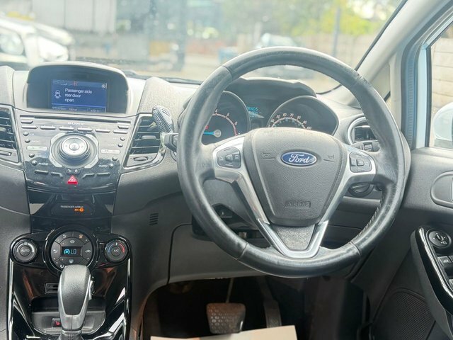 Ford Fiesta 1.0 Ecoboost Titanium White #7