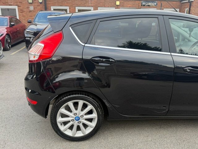 Ford Fiesta 1.0 Ecoboost Titanium Red #16
