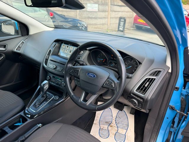Ford Focus 1.0T Ecoboost Titanium Hatchback E Blue #2