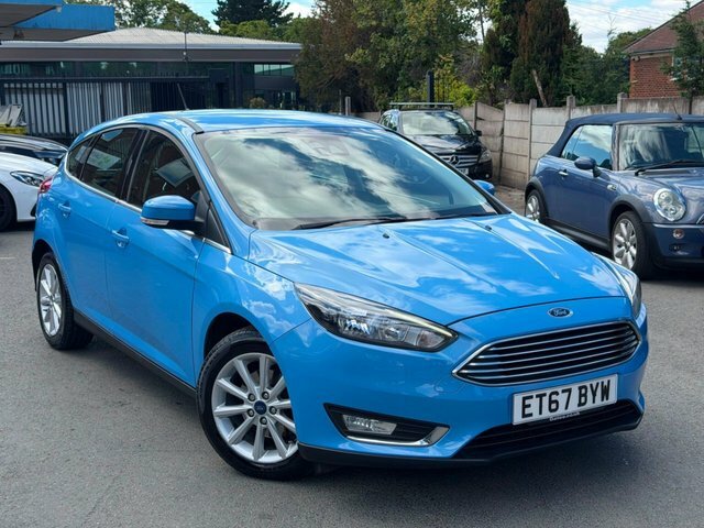 Ford Focus 1.0T Ecoboost Titanium Hatchback E Blue