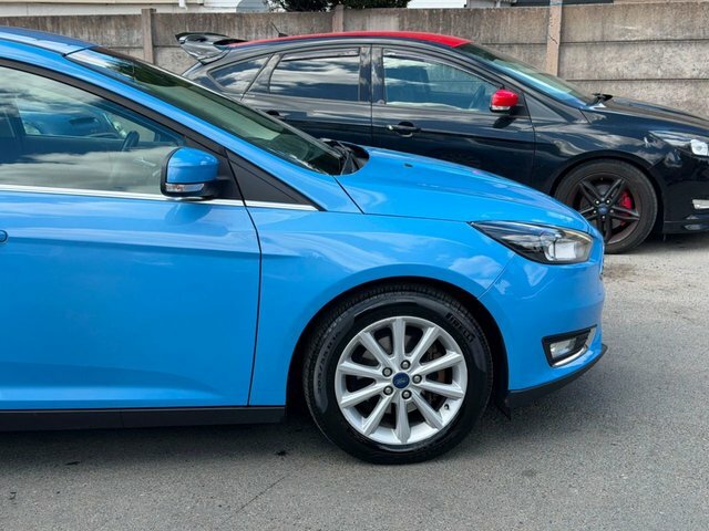 Ford Focus 1.0T Ecoboost Titanium Hatchback E Blue #4