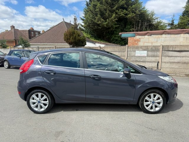 Ford Fiesta 1.25 Zetec White #7