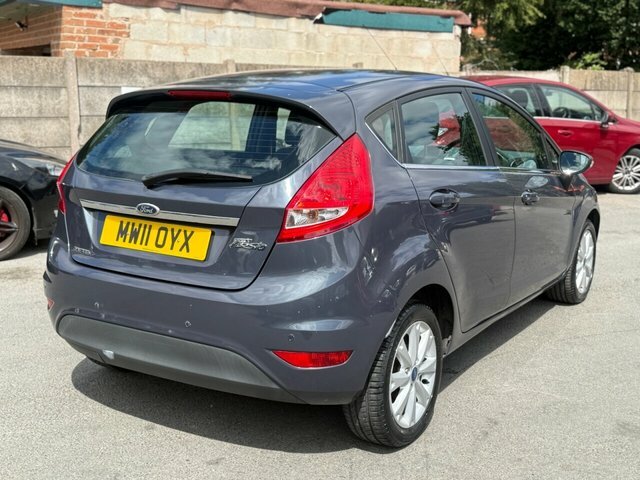 Ford Fiesta 1.25 Zetec White #8