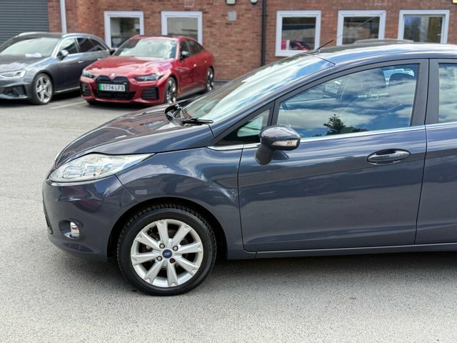 Ford Fiesta 1.25 Zetec White #13