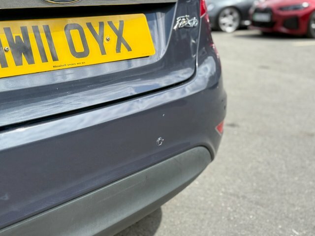 Ford Fiesta 1.25 Zetec White #10