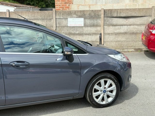 Ford Fiesta 1.25 Zetec White #6