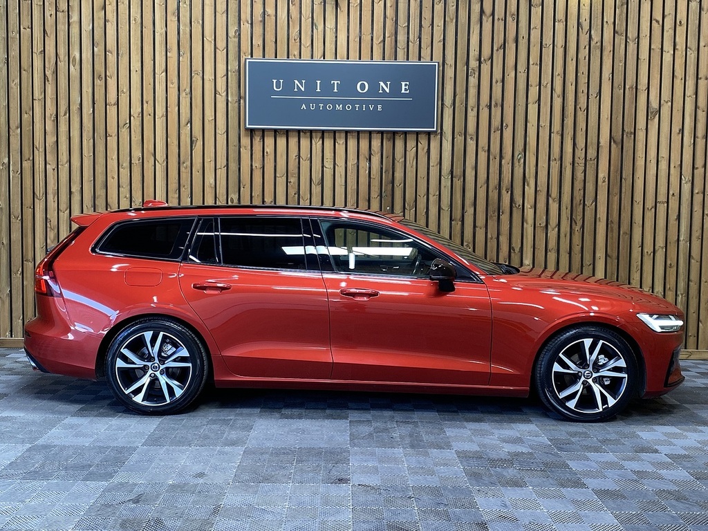 Volvo V60 D4 R-design YP19AMR Red #2