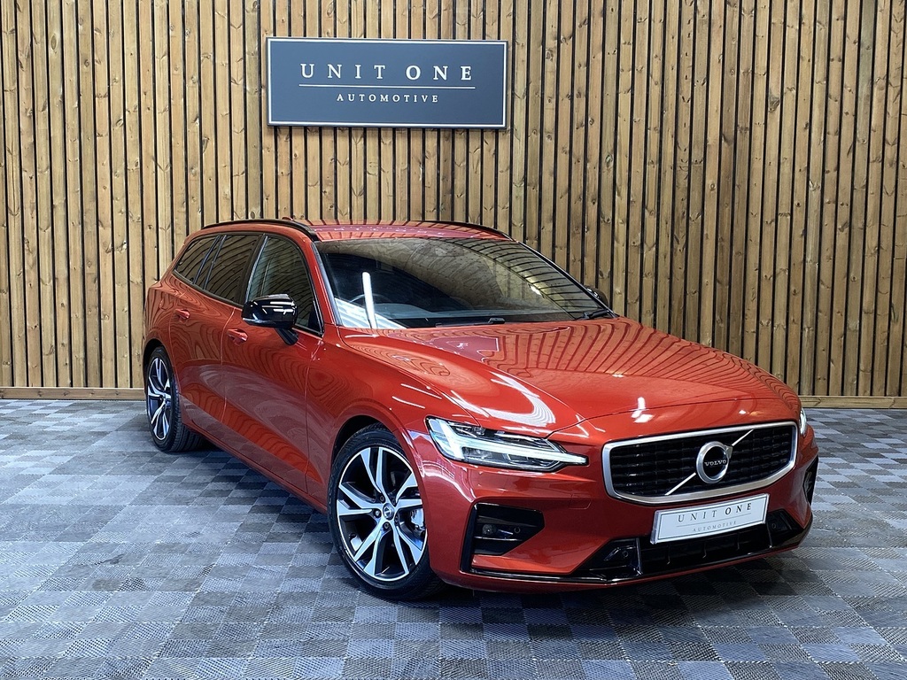 Volvo V60 D4 R-design Red