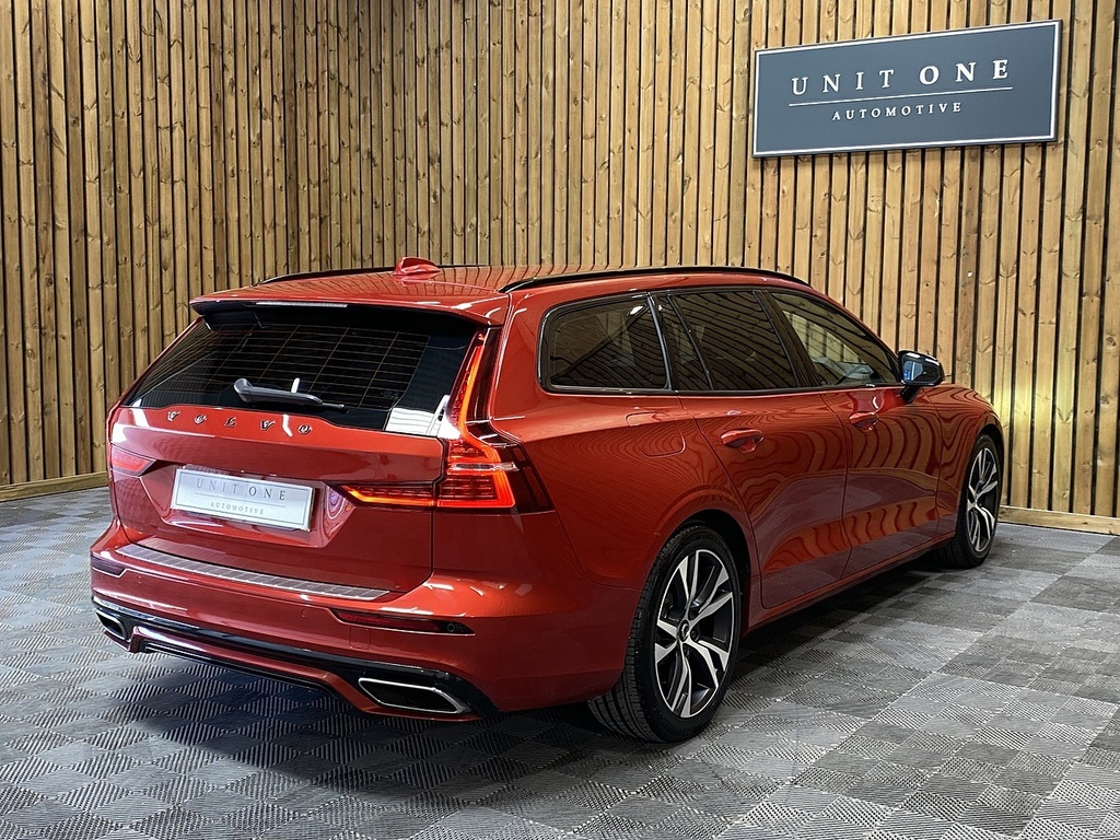 Volvo V60 D4 R-design YP19AMR Red #3