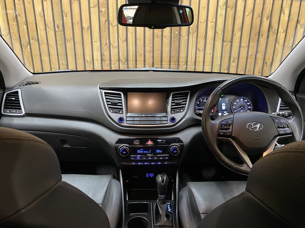 Hyundai Tucson T-gdi Premium YR66JMV Red #4