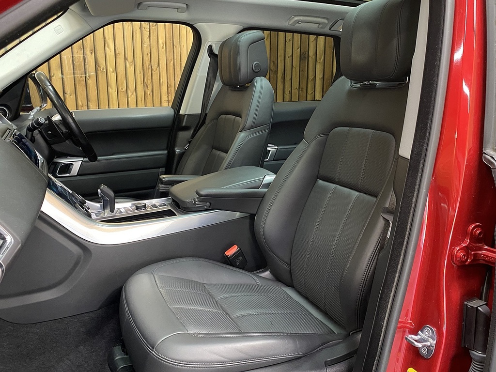 Land Rover Range Rover Sport P400e Hse SO70OVW Red #4