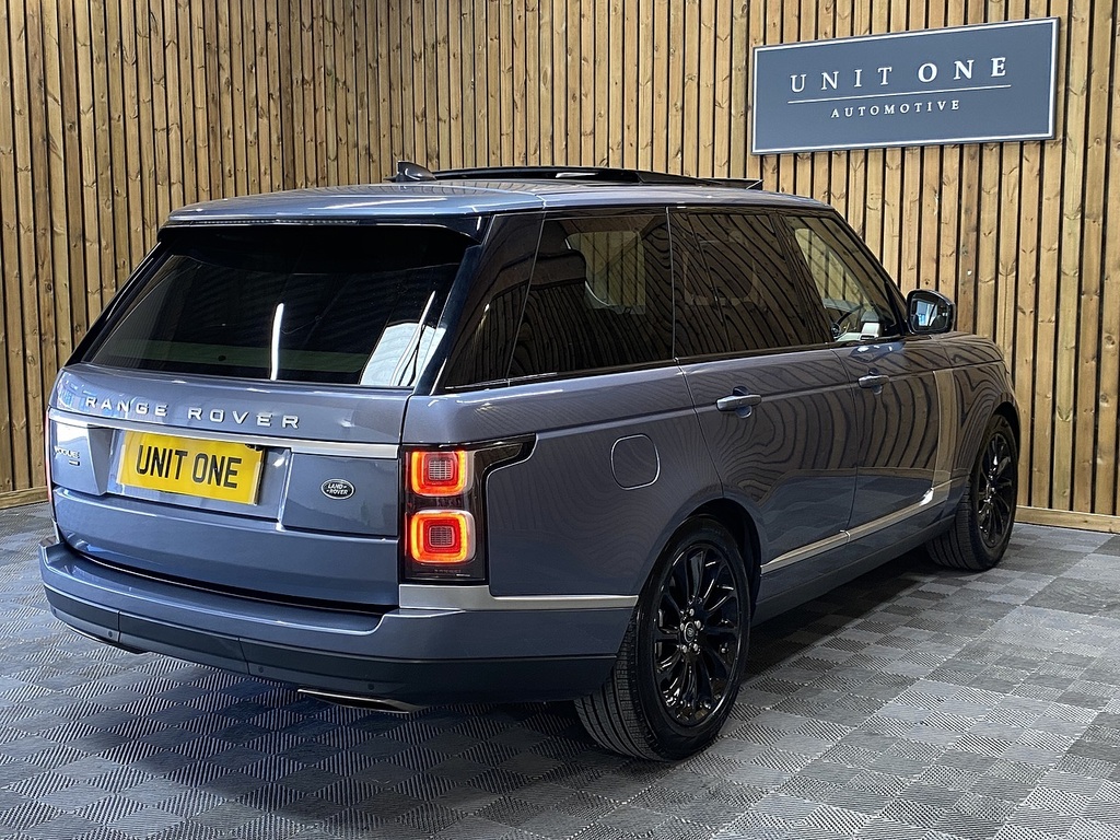 Land Rover Range Rover P400e Vogue Blue #3