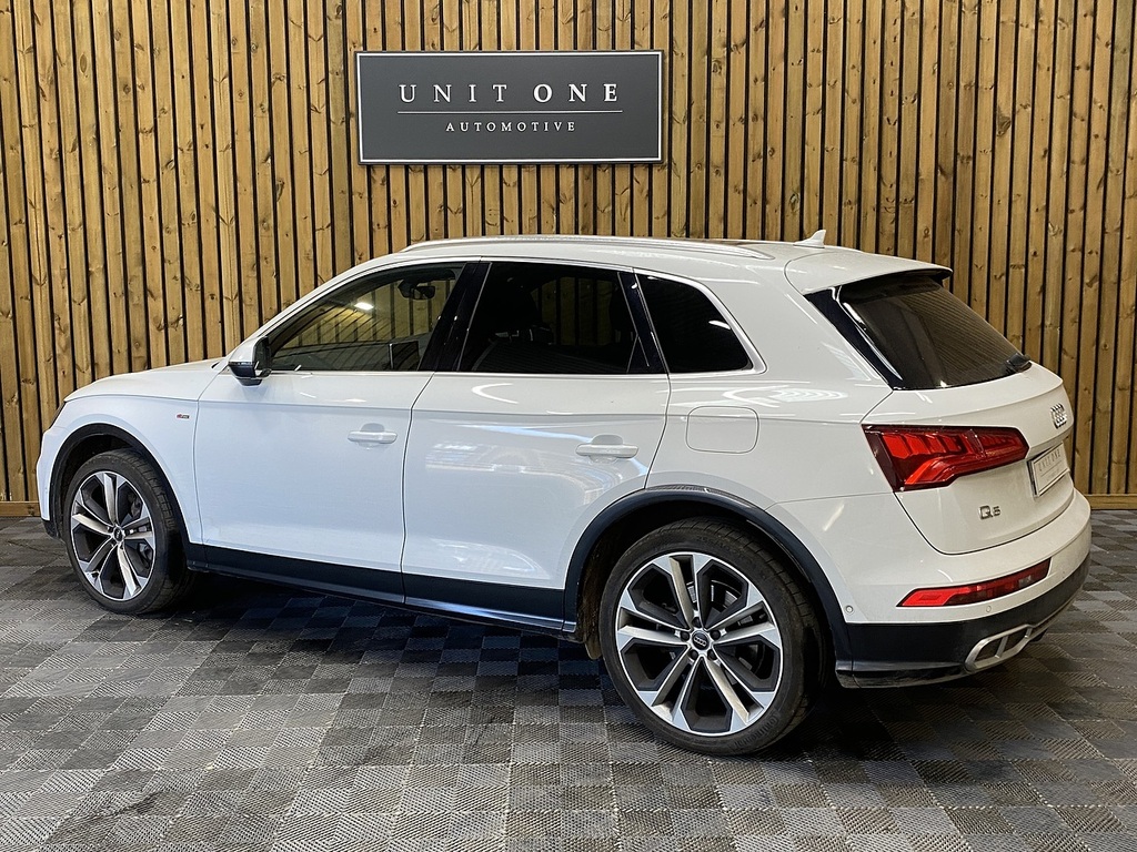 Audi Q5 Tfsie Vorsprung Competition White #2
